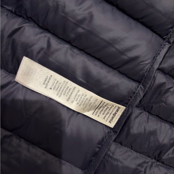 Patagonia Women's Down Sweater jacket in a navy blue color XL New with tags - Picture 9 of 12